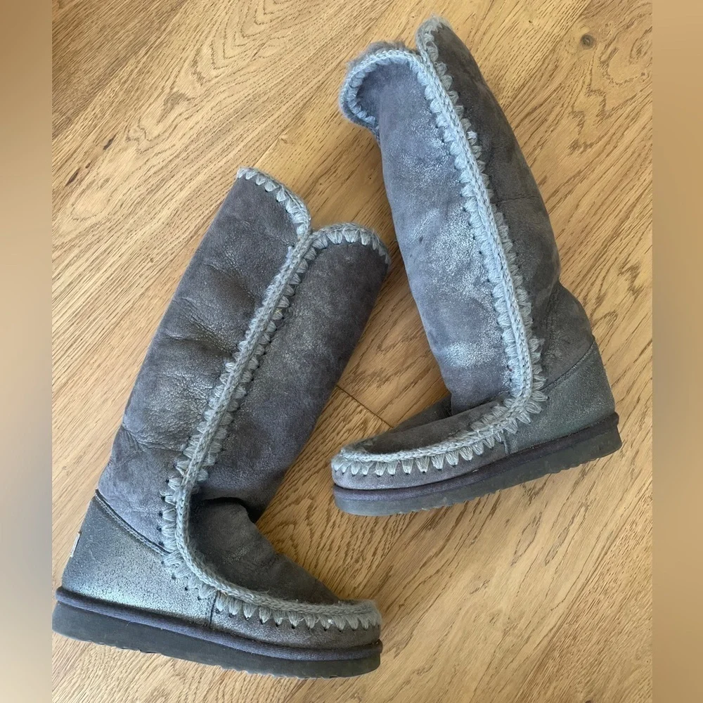 MOU Eskimo 40 tall grey suede boots